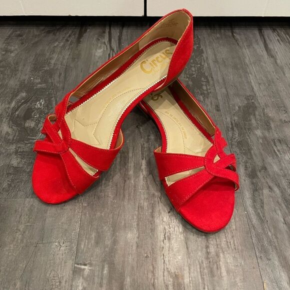 Size 8 Circus by Sam Edelman Red Women's sandal, open toed - Picture 1 of 6